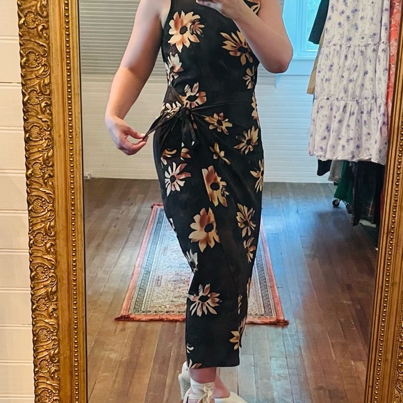 Vintage 90s Sarong Hawaiian Dress - Picture 4 of 6